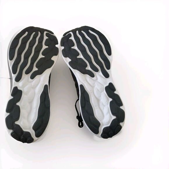 New Balance Fresh Foam 680 v8 Women 8.5 Wide Running Shoe Black Silver - Picture 7 of 16